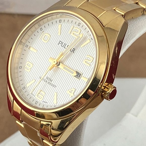 Pulsar Gold Tone Watch Luminous Hands Date - Picture 3 of 7
